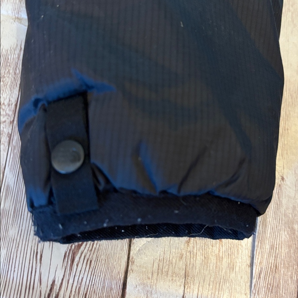 The North Face Black Quilted Jacket - Picture 8 of 13